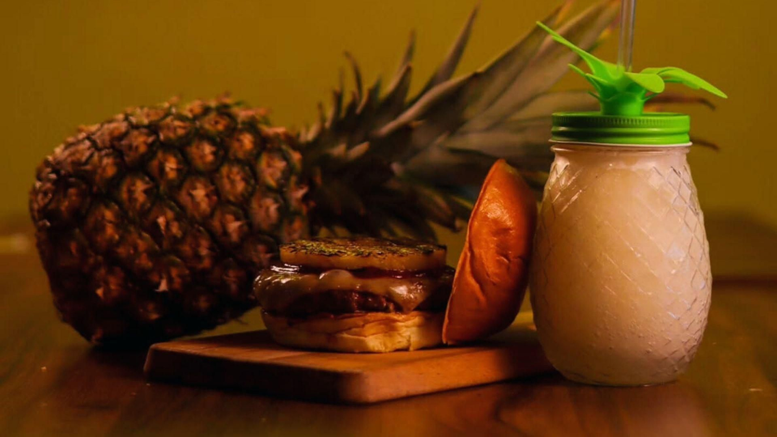 Grillaera lanza en Algeciras una hamburguesa con piña.