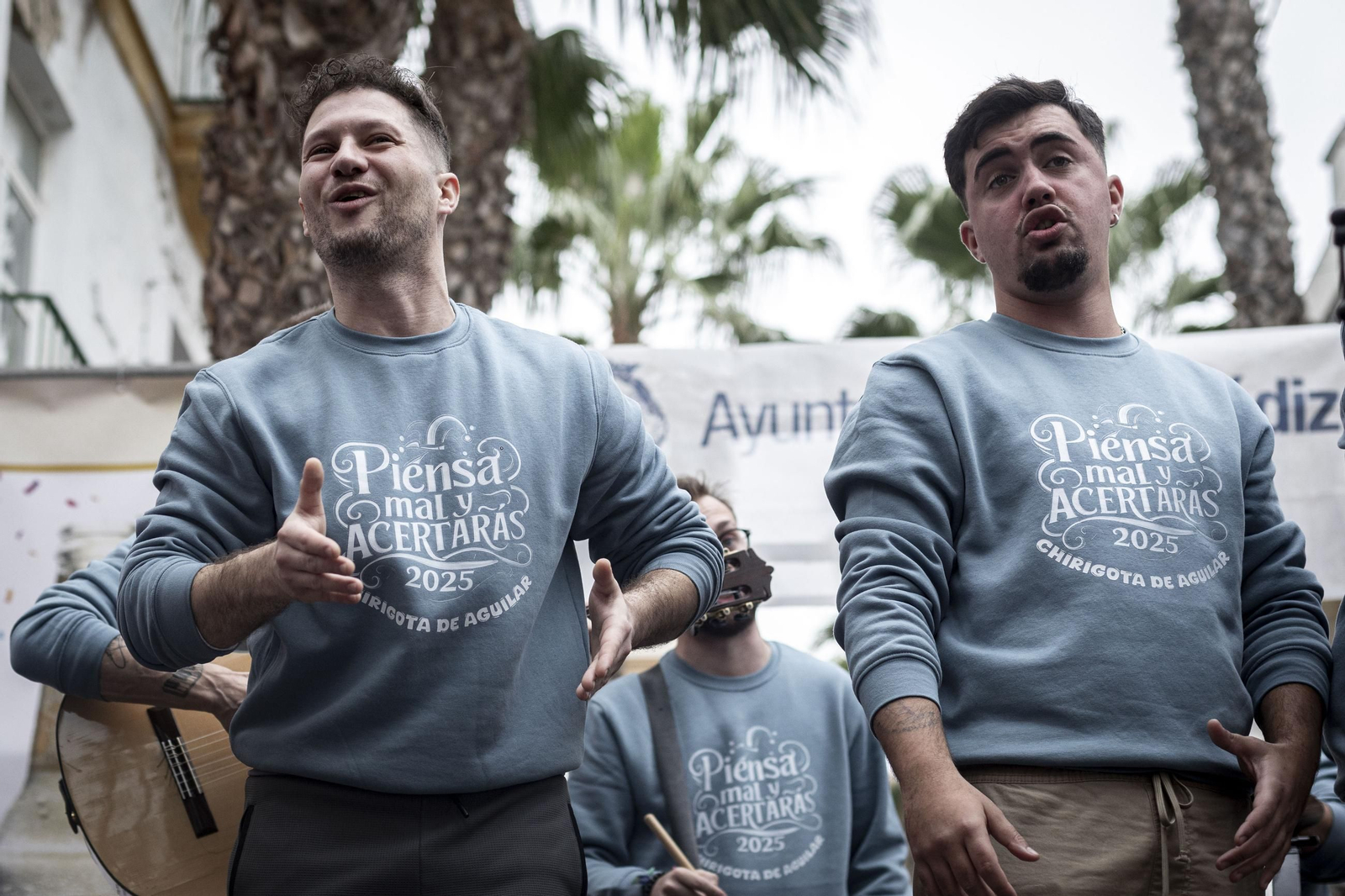 Las imágenes de la Erizada popular del Carnaval de Cádiz 2025