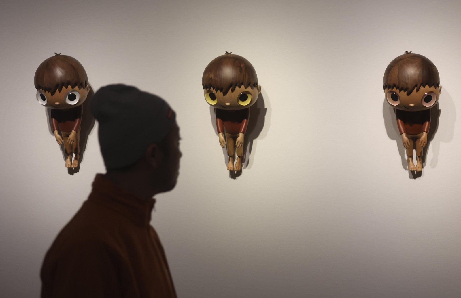 Las fotos de la exposición de Javier Calleja en Málaga y su gato Günter