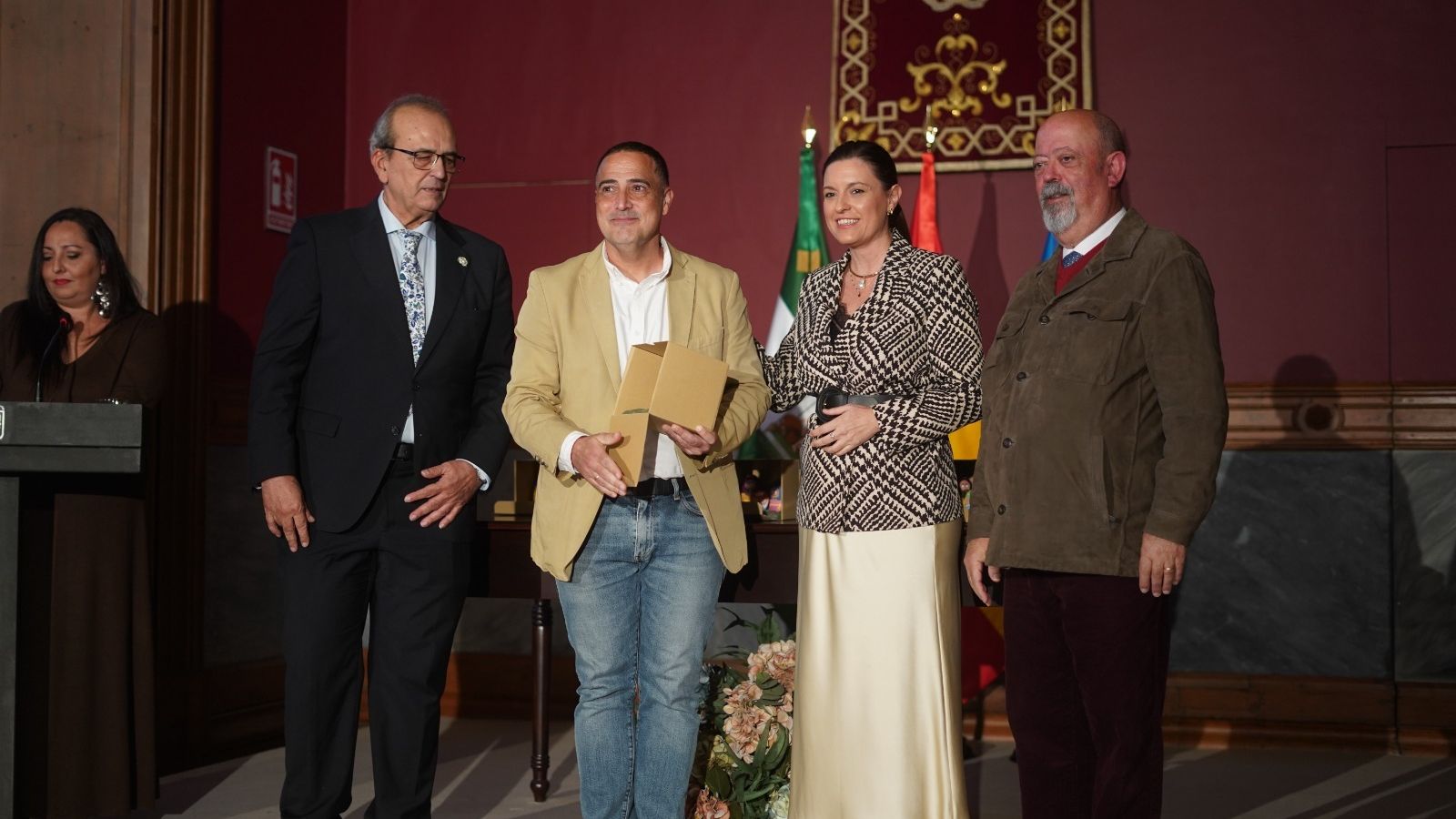 Entrega del Premio Petra a Diario de Cádiz por parte de la Federación Andaluza de Belenistas.