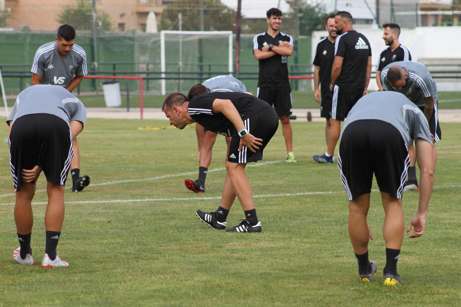 Miguel Ángel Campos dirige un ejercicio en la sesión matinal.
