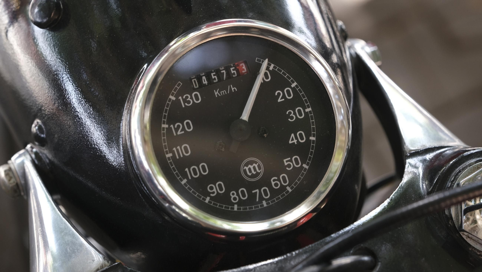 Exposición de motos antiguas y Ducatis en la Feria de Almería 2025, en imágenes