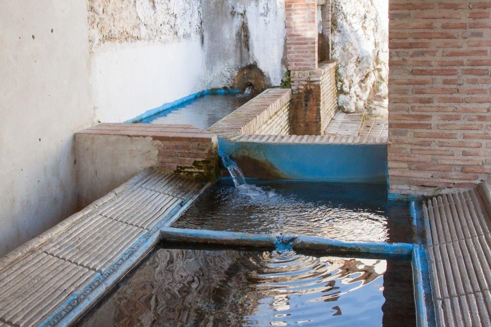 Lavadero de Aldea de Miller en Santiago Pontones. Lavadero de Aldea de Miller en Santiago Pontones.