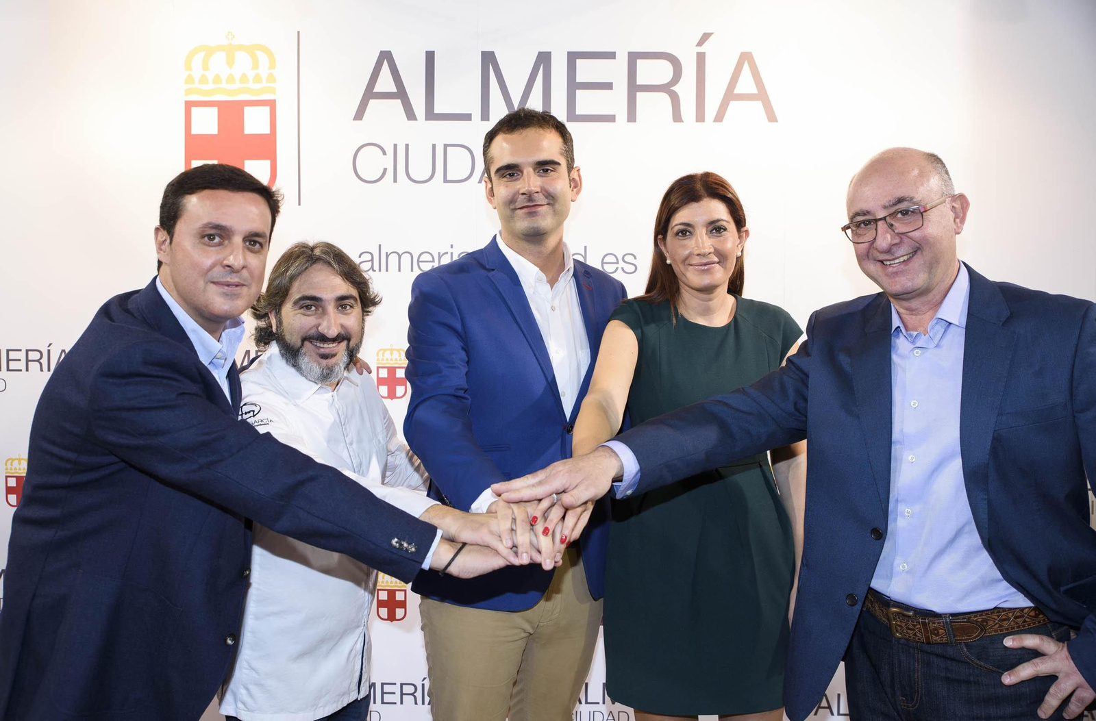 Javier Aureliano García, el chef Toni García, Ramón Fernández-Pahecho, Carolina Lafita y Diego García.