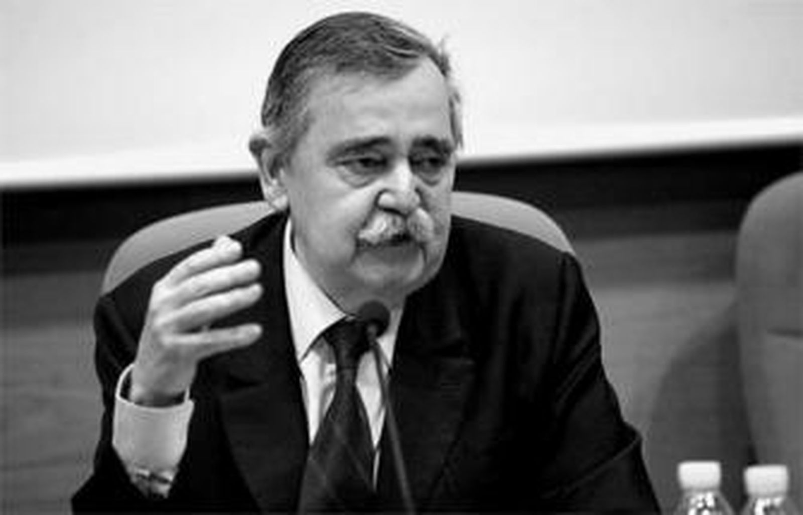 Eugenio Trías, ayer, en el Rectorado de la Universidad de Málaga.