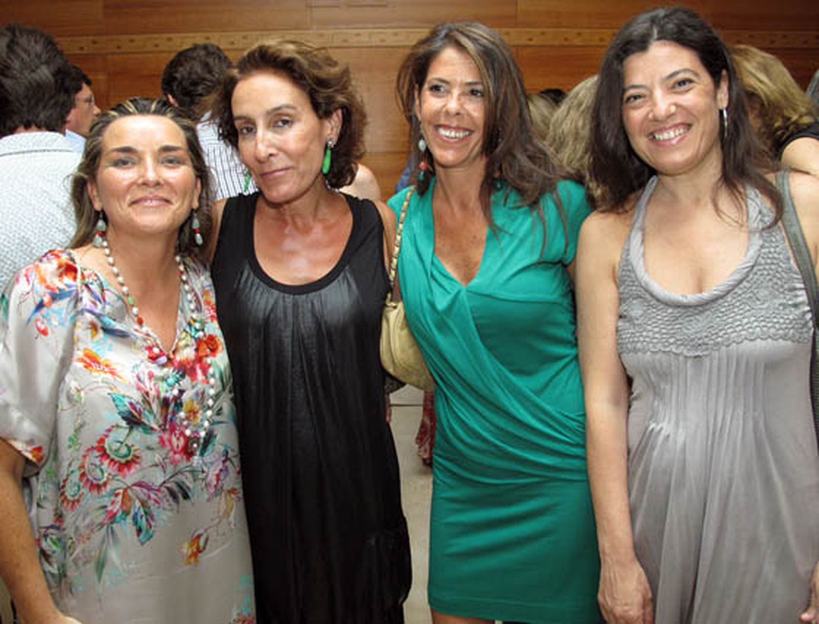 La diseñadora de moda flamenca Delia Núñez Pol (Pol Núñez), Ana Molina, Myriam Borrero y Rosa Salas.

Foto: Victoria Ramírez