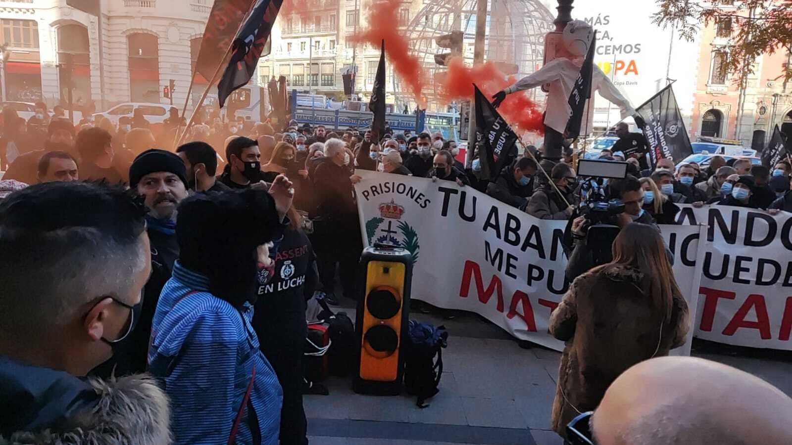 Funcionarios de prisiones de Almería piden la dimisión del ministro del Interior