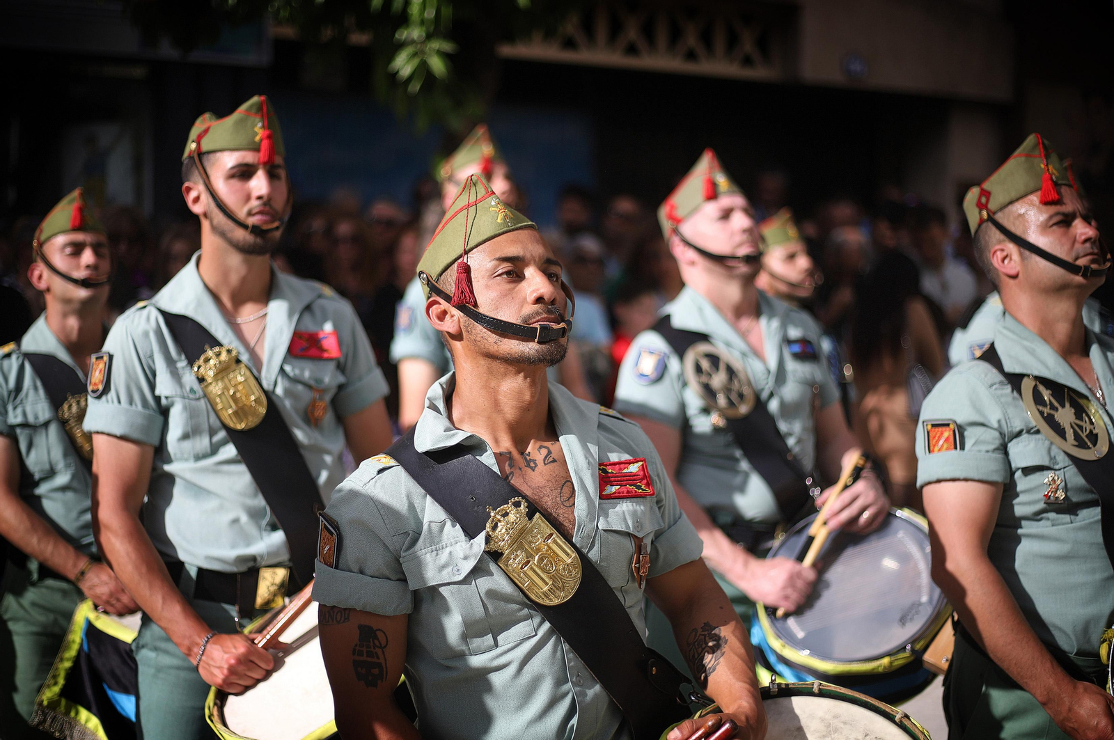 Sábado de Pasión: Imágenes de La Legión con el Cristo de la Vera+Cruz
