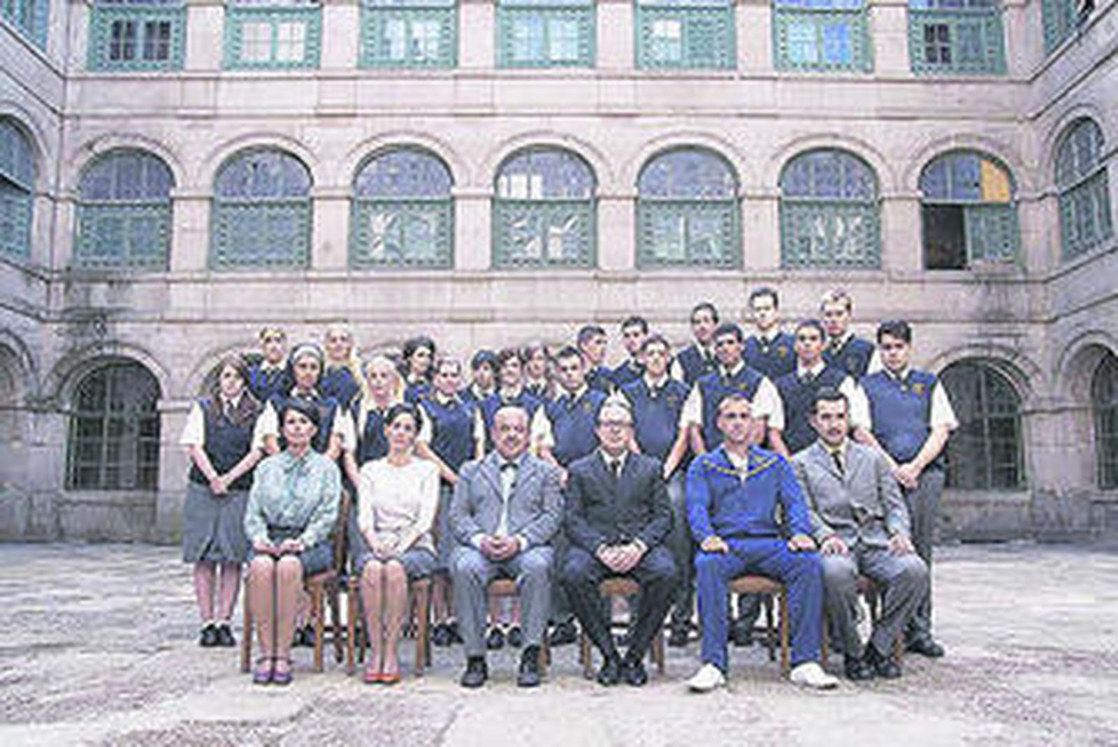 Profesores y alumnos del 'reality' en el ficticio instituto San Severo.