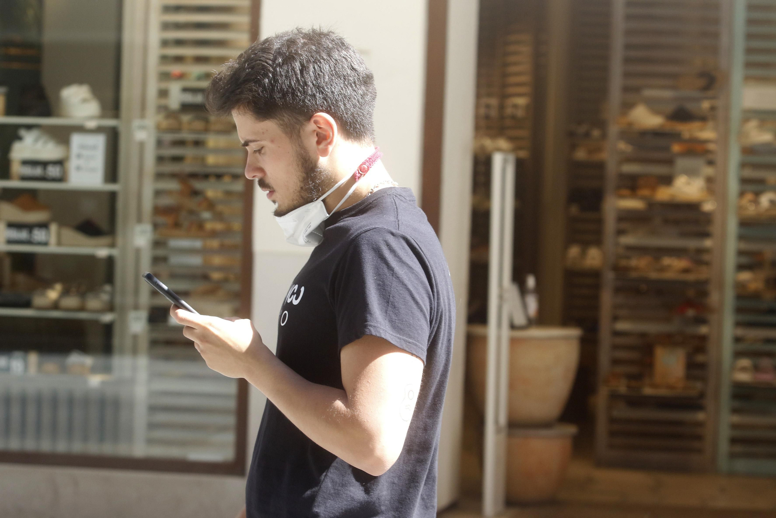 El primer día sin mascarilla en la calle en Córdoba, en fotografías