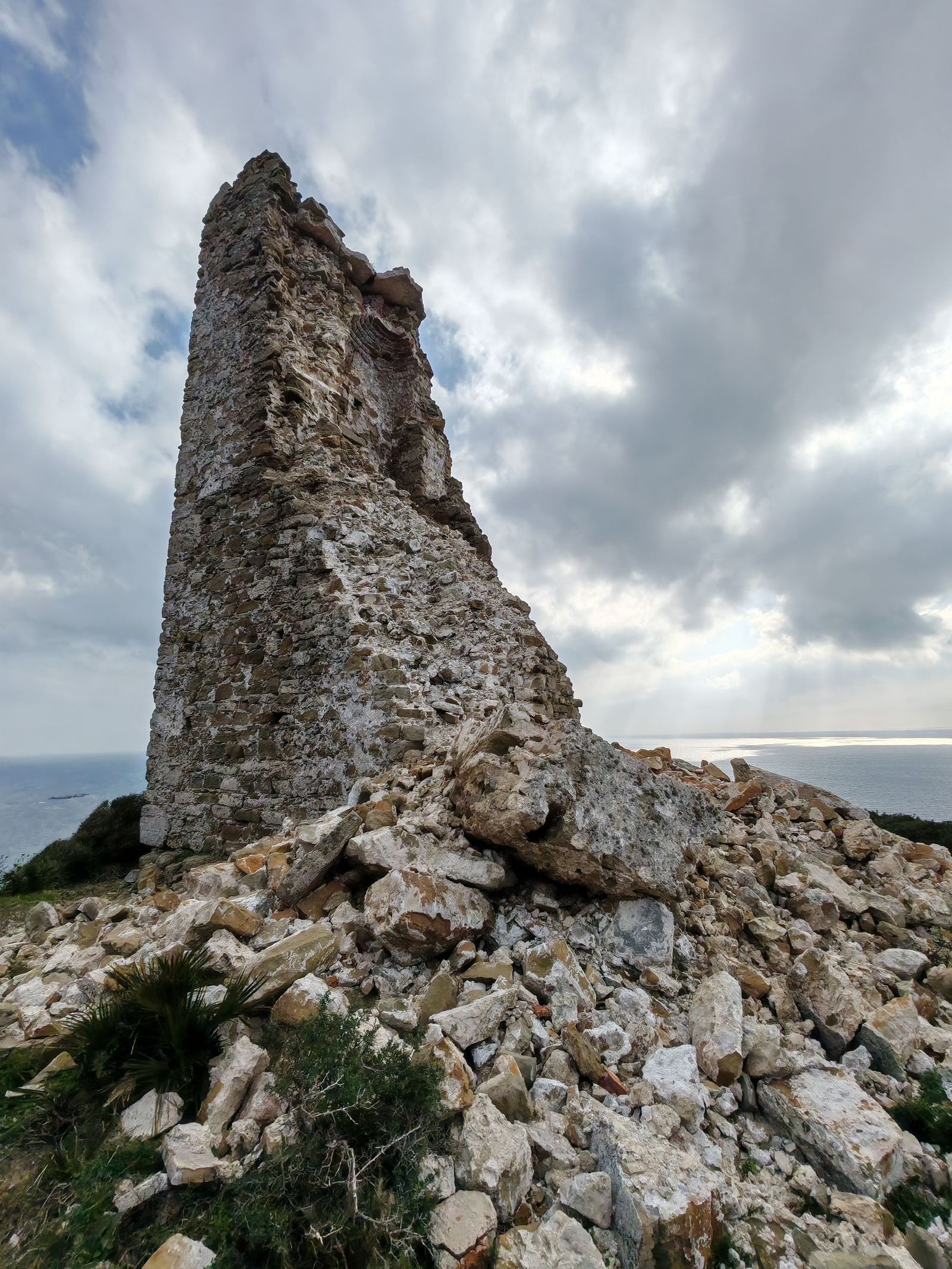 El flanco noroeste, en febrero de 2026.