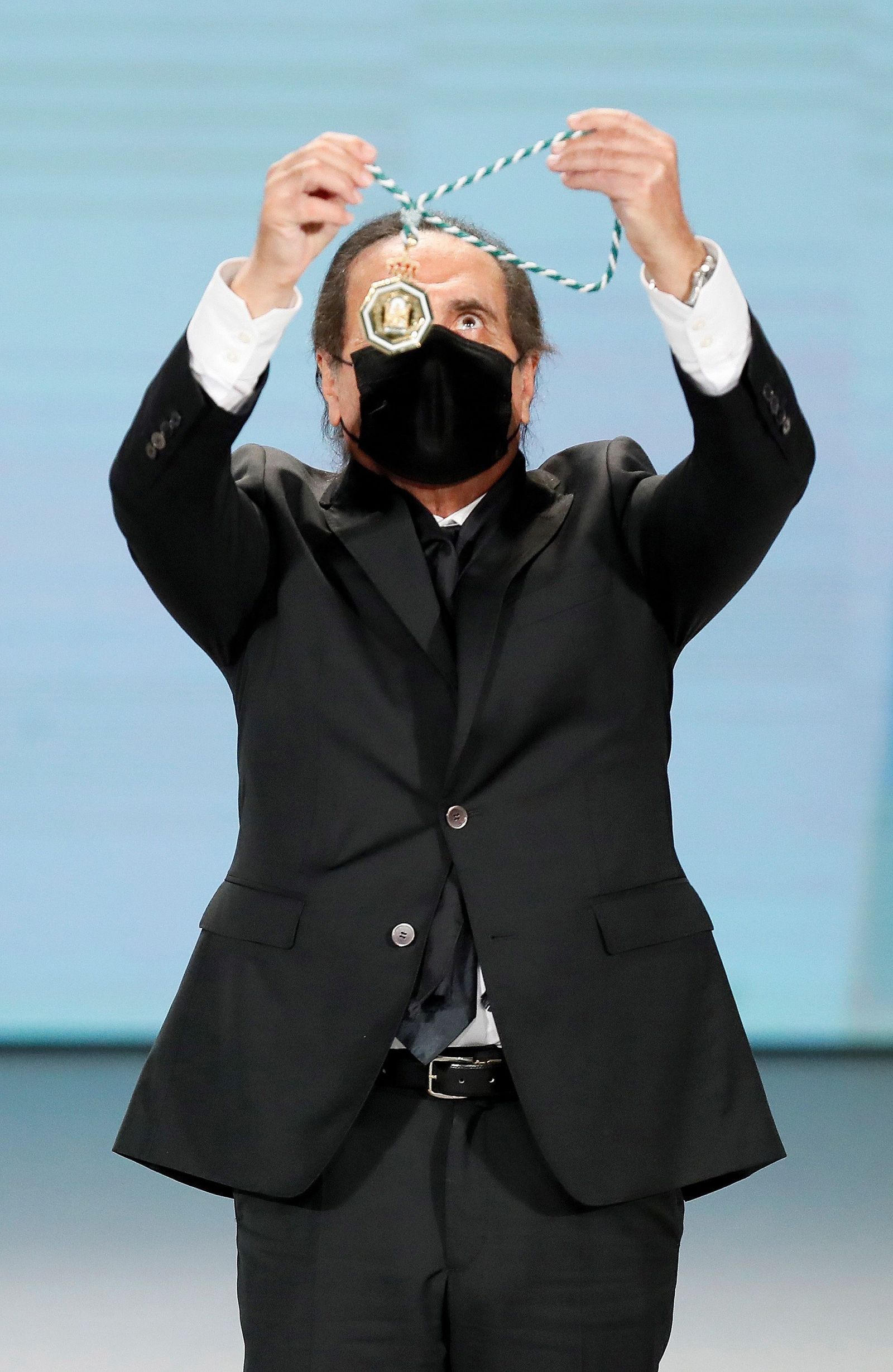 Pepe de Lucía, con la La Medalla de Andalucía de las Artes .