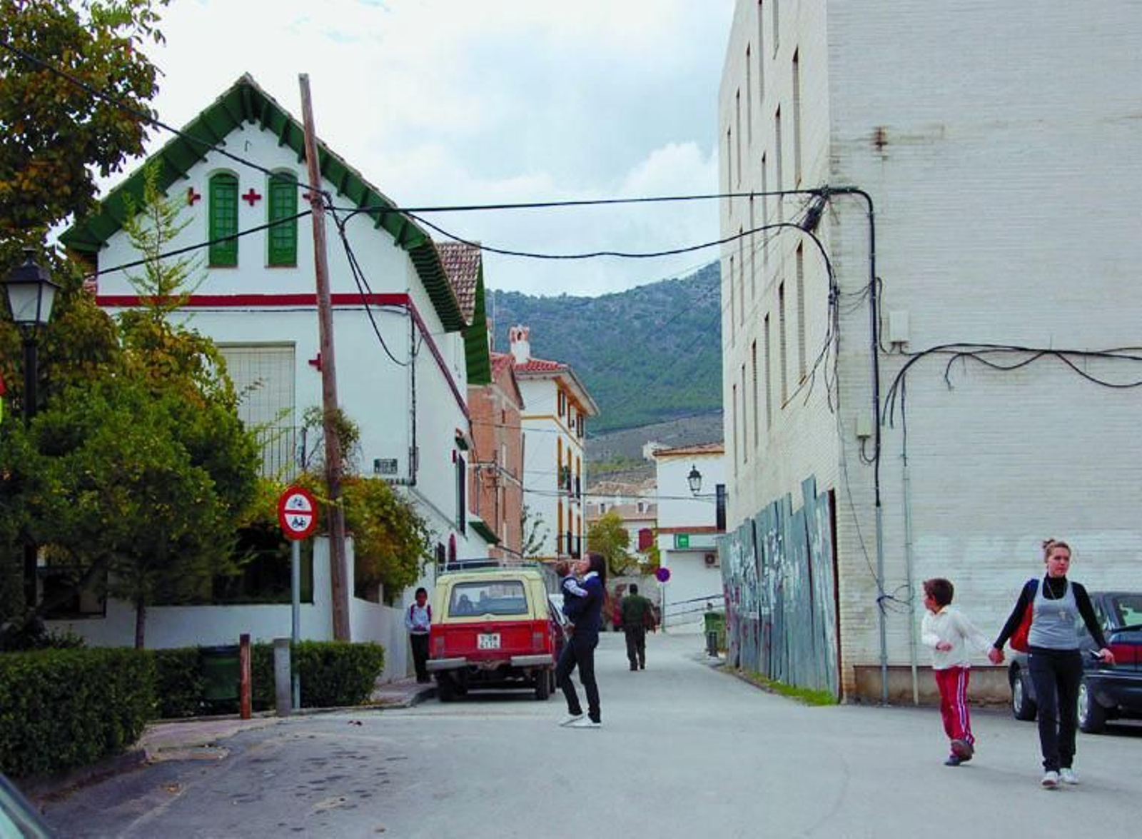 Una calle de la localidad de La Puebla de Don Fabrique, en el norte de Granada