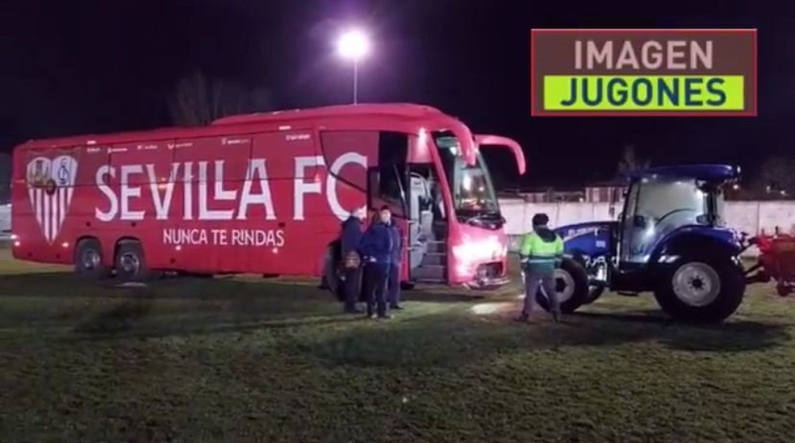 El autobús del Sevilla se queda tirado en Astorga