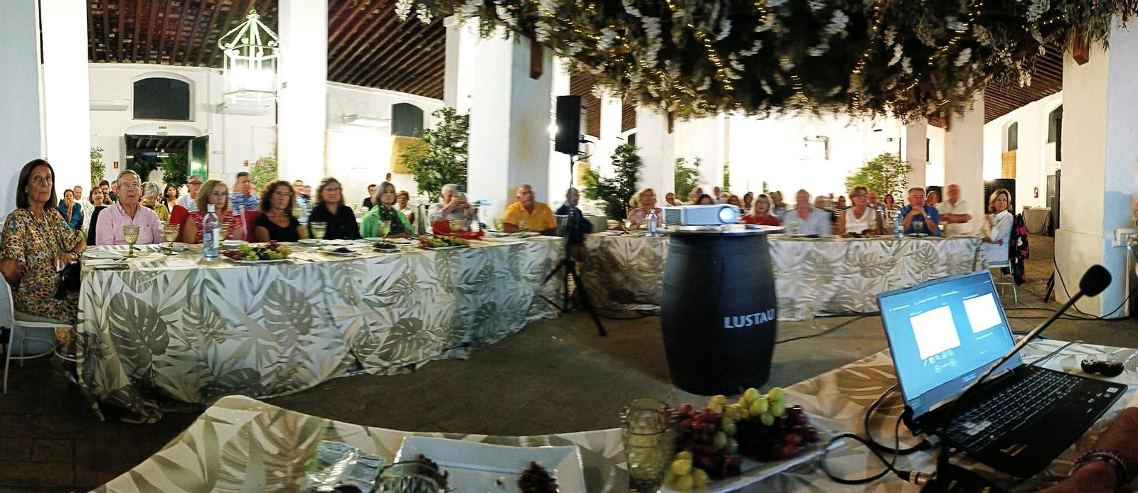 Una imagen de la inauguración del curso en el Ateneo del Vino.