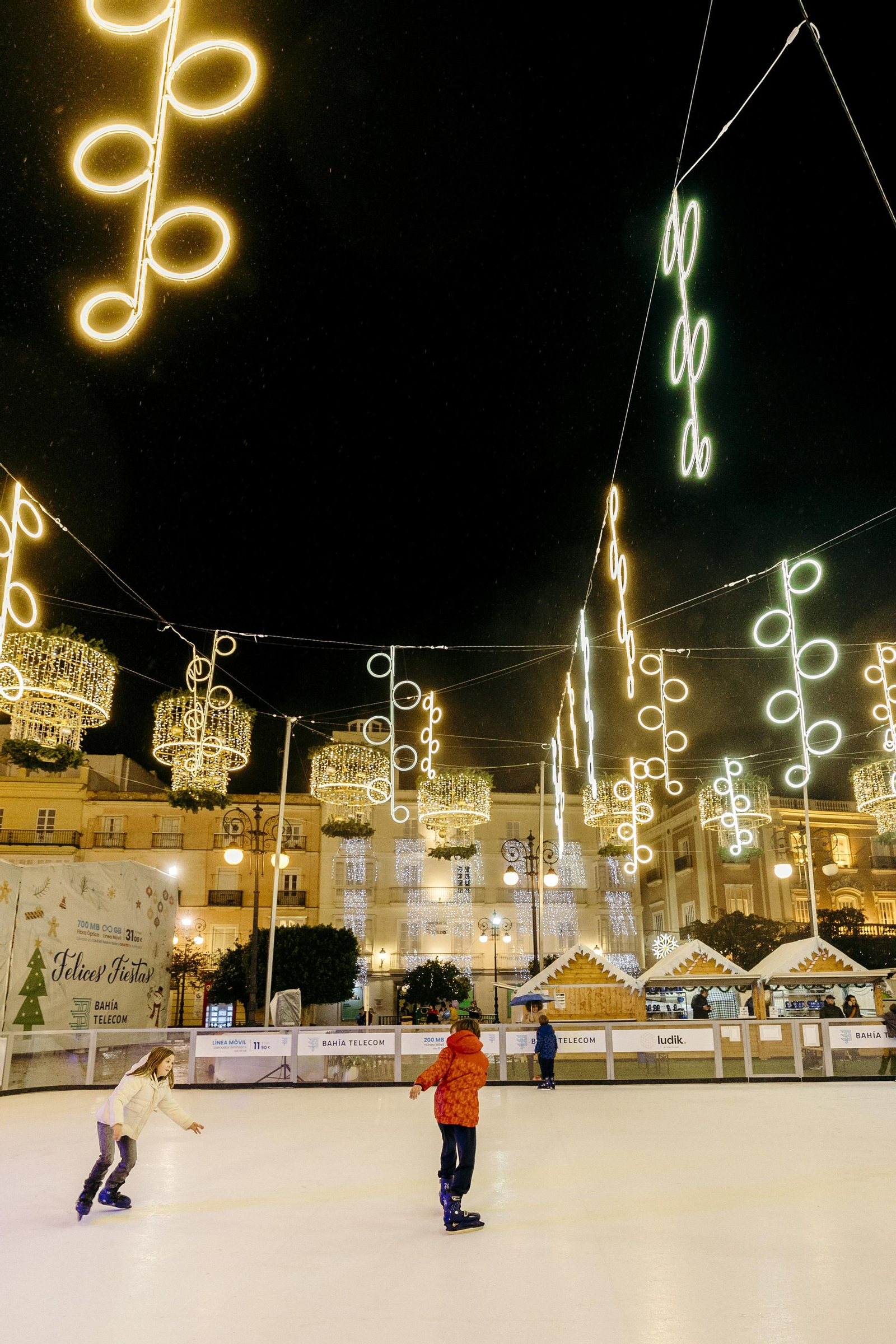 Las imágenes de la inauguración de la iluminación de navidad en Cádiz