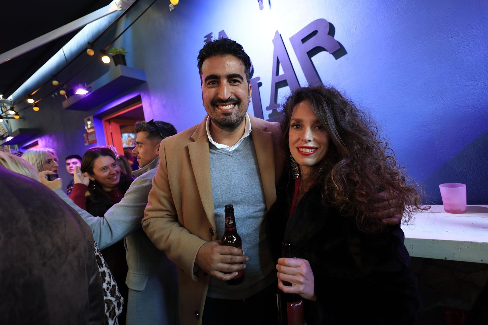 La Línea explota de gente en la tardebuena más animada, en imágenes