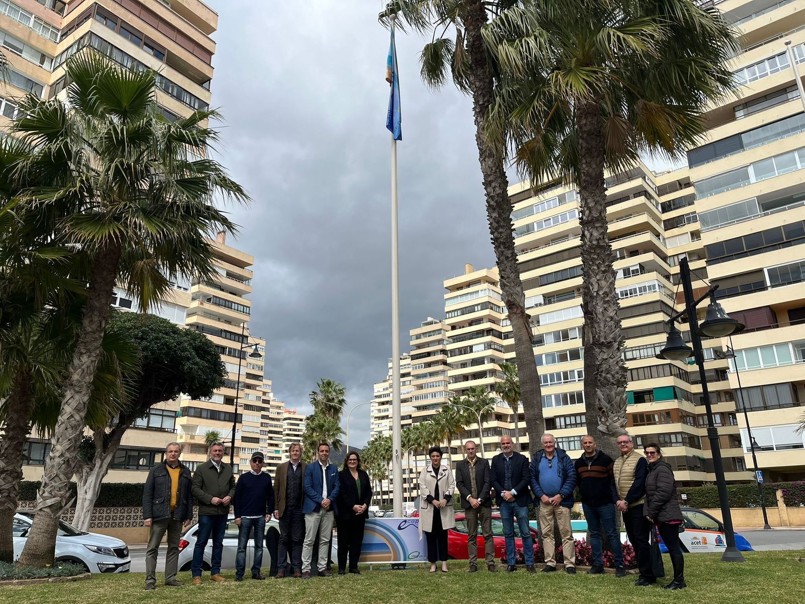 La izada de la bandera Ecoplayas en Playamar.