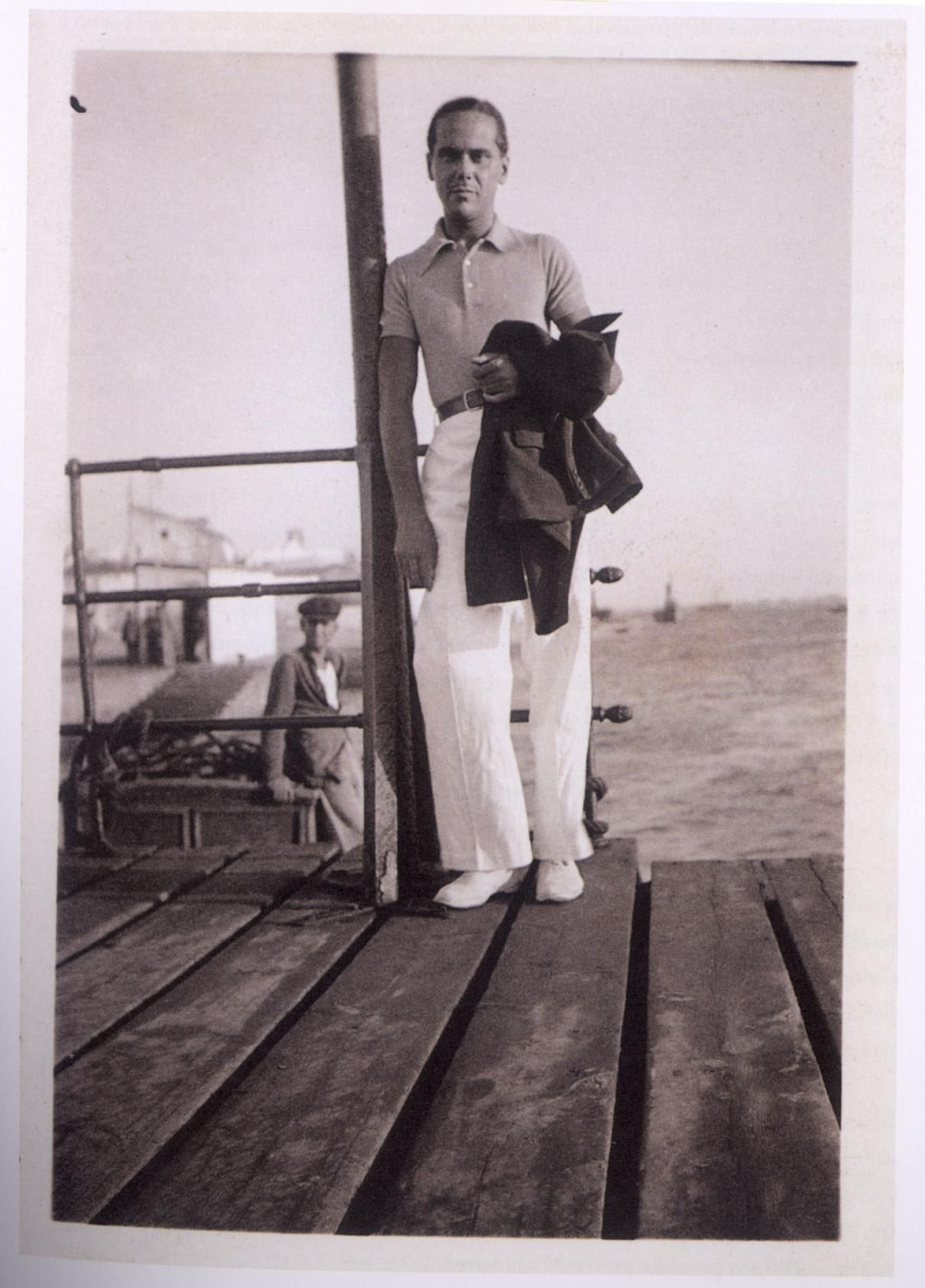 El poeta sevillano Luis Cernuda.