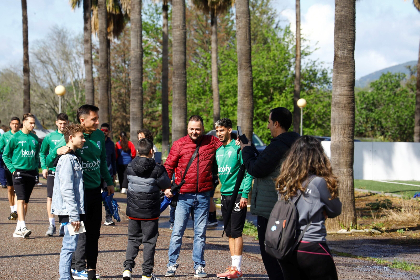 Las mejores fotos de un entrenamiento del Córdoba CF con notable presencia de su afición