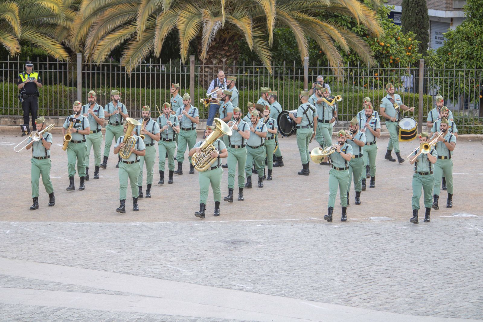 Las bandas de música se lucen antes del Día de las Fuerzas Armadas en Granada
