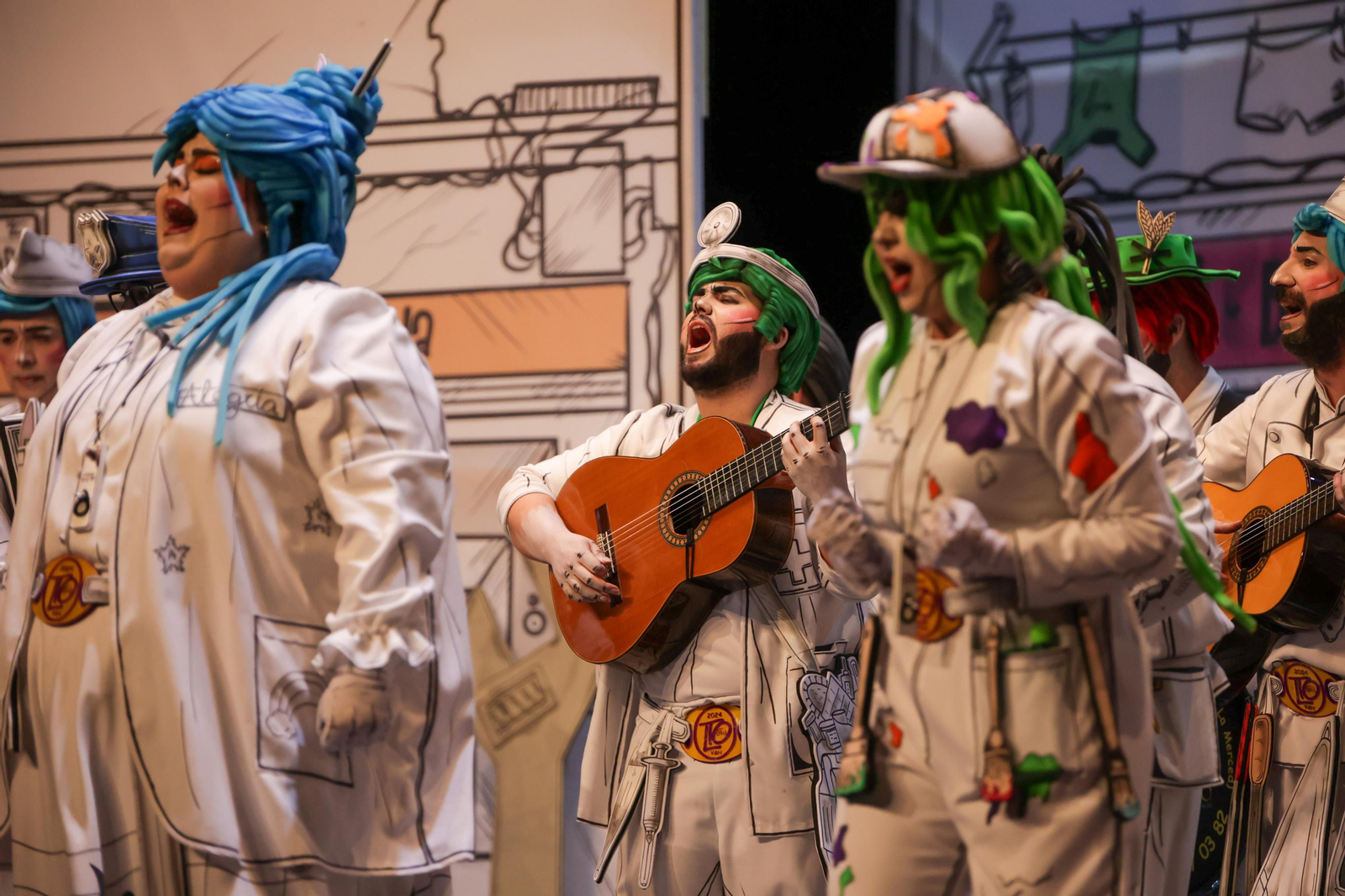 Imágenes de la actuación de la comparsa de Huelva "La Tinta Obrera" en las semifinales del Carnaval Colombino