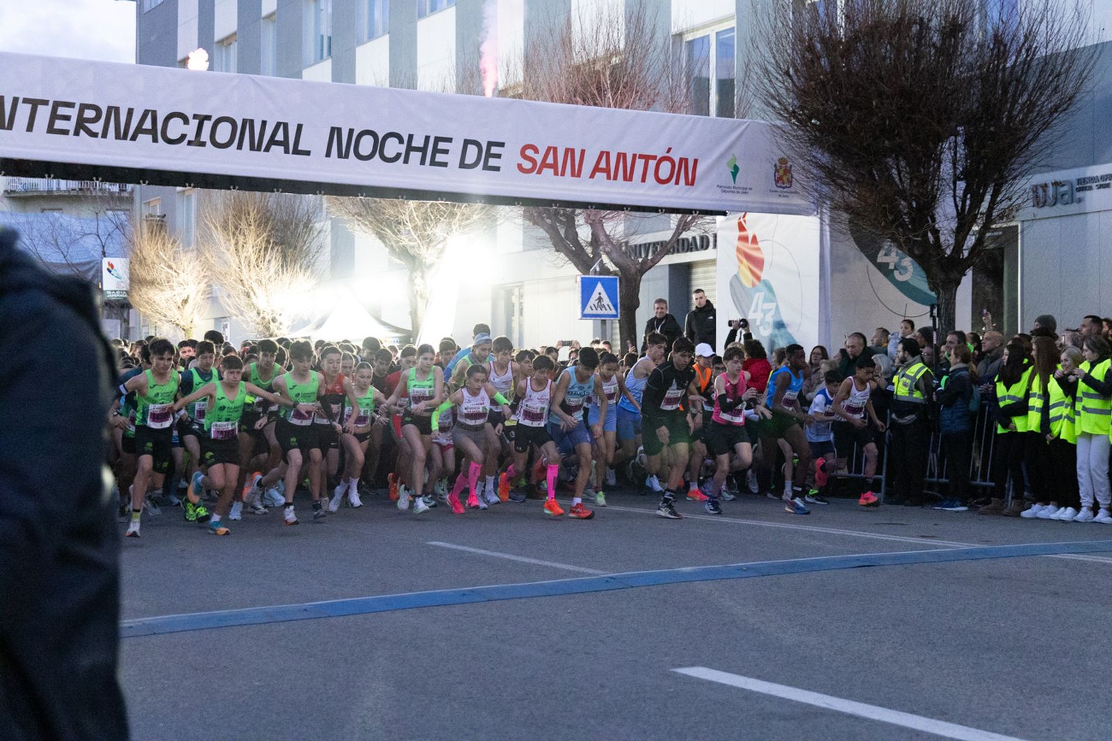 En imágenes: ambiente de gala en la infantil de la 43 edición de la Carrera de San Antón 2026