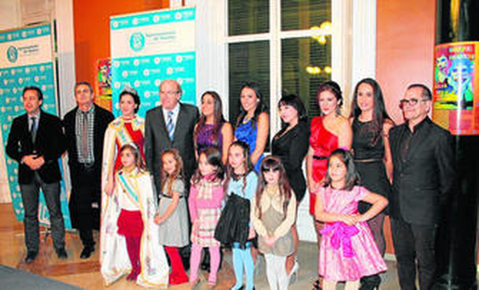 Acto de presentación del Carnaval Colombino 2014 en el salón de chimeneas de la Casa Colón, en Huelva.