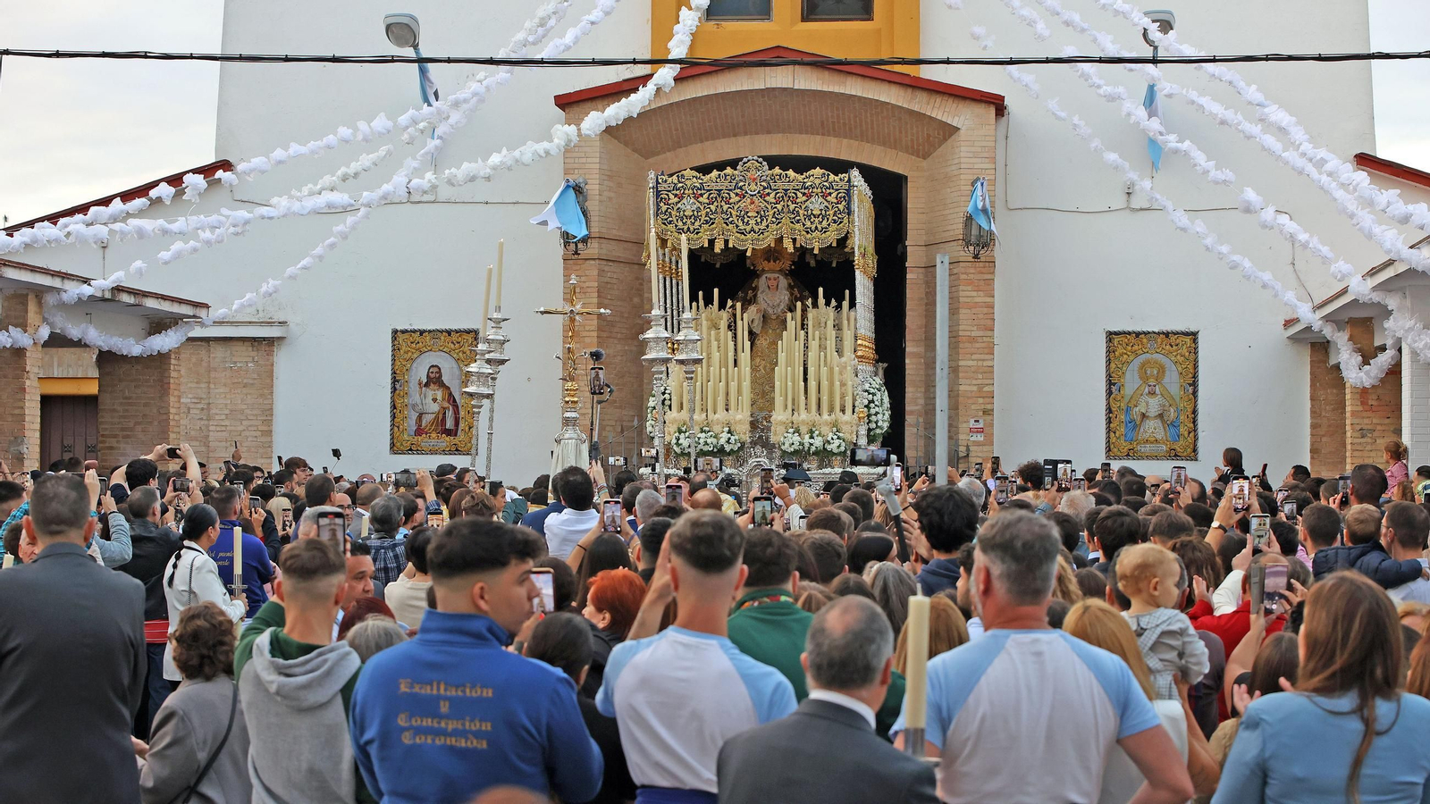 Traslado de las Virgenes de la Concepción y del Silencio por la Magna Mariana de Jerez