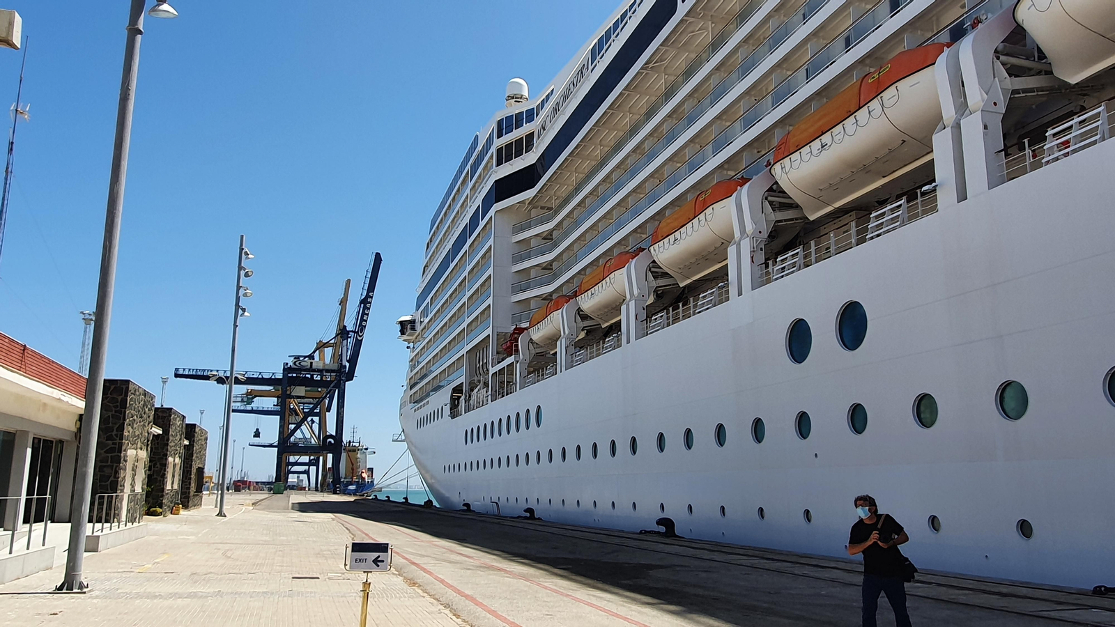 Imágenes del acto de inauguración de la nueva ruta del MSC Orchestra con parada en Cádiz