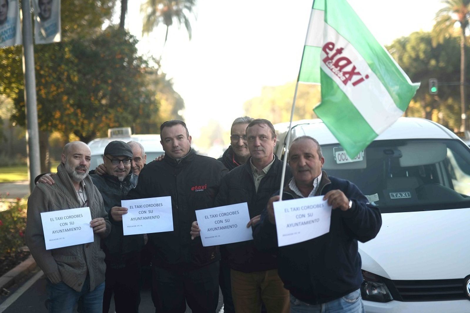 Protesta de Etaxi, en Vallellano.