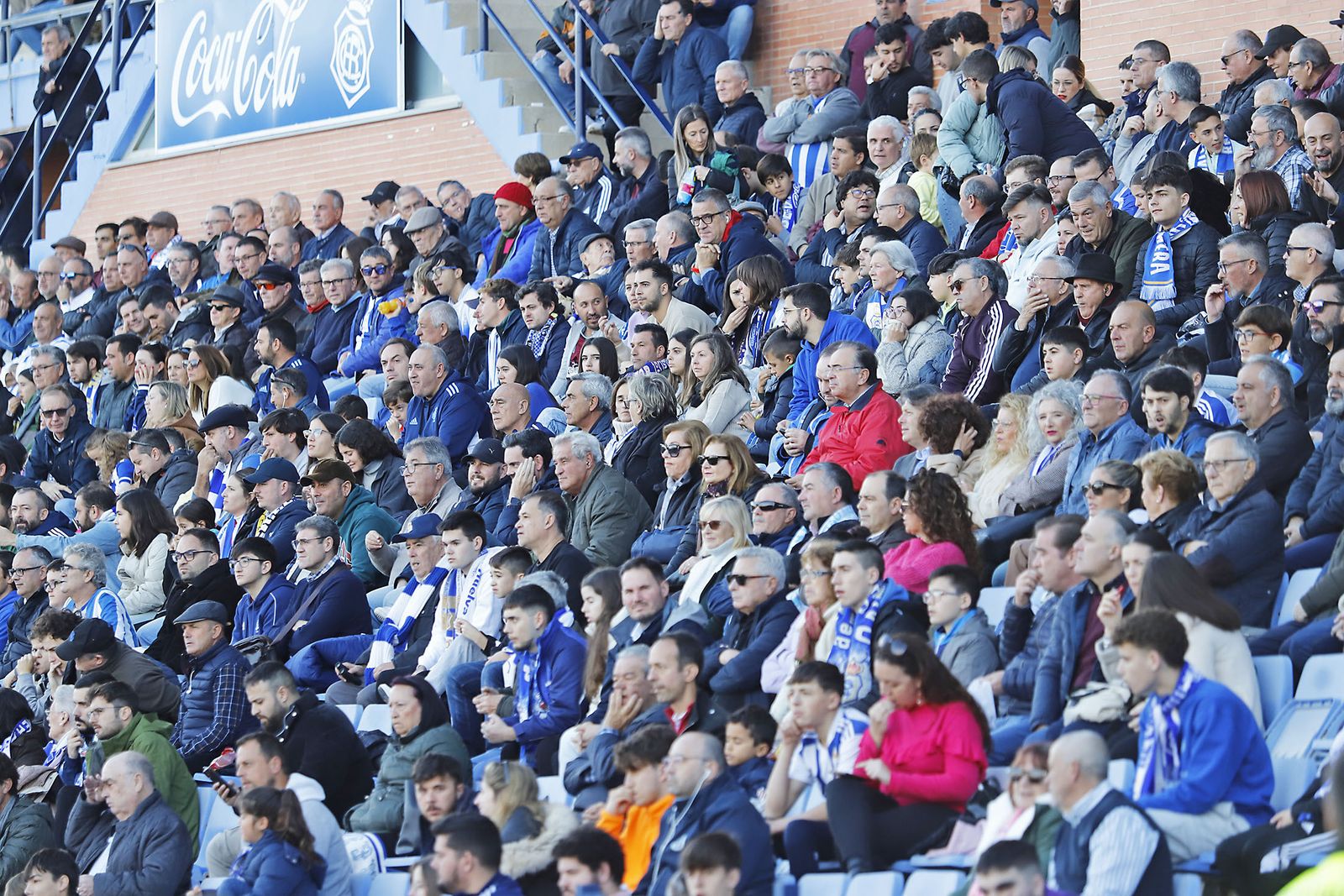 Imágenes del ambiente en el encuentro entre el Recreativo de Huelva y el Real Murcia