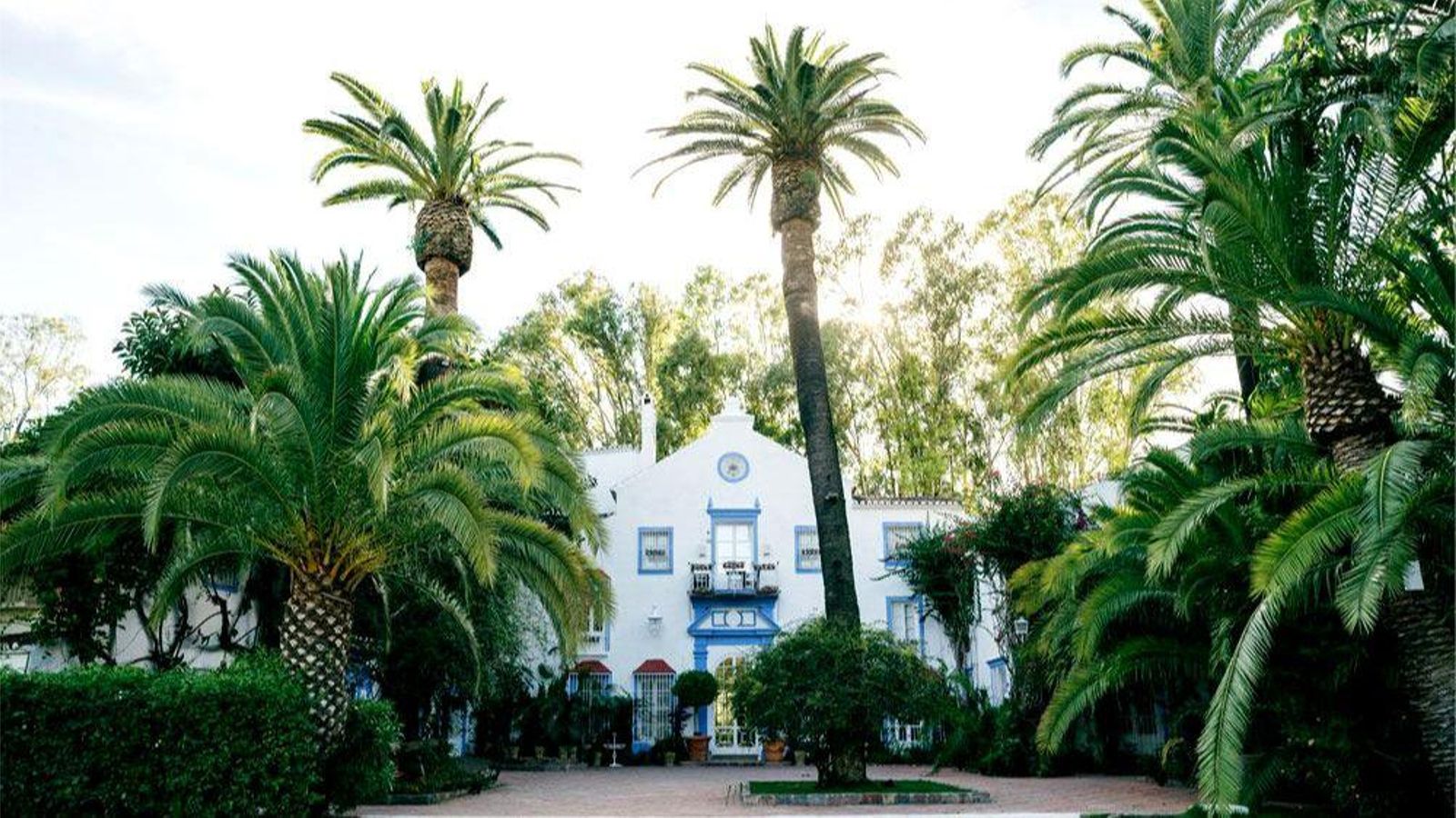 Portal donde estaba la iglesia.