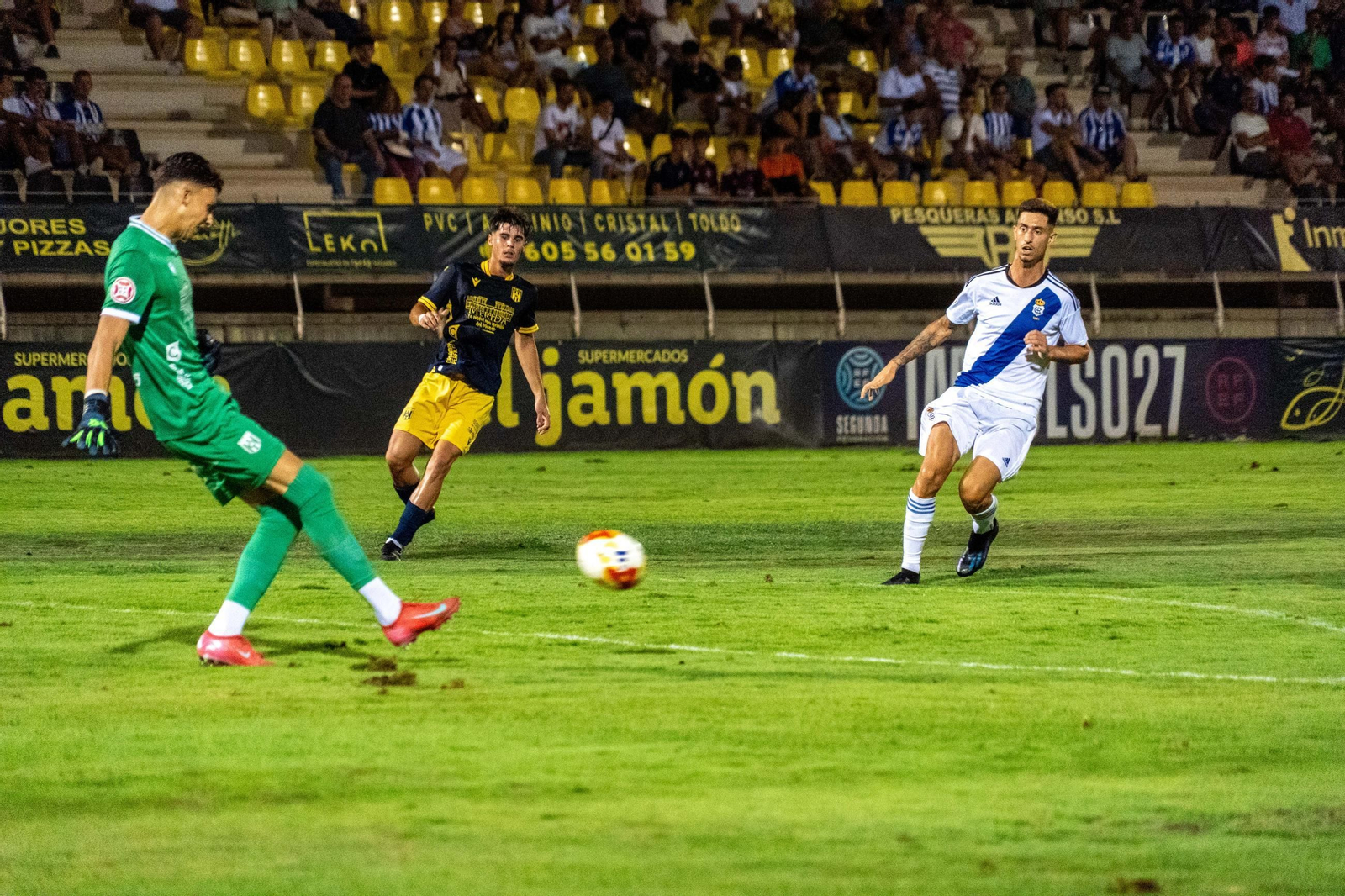 Imágenes del partido AD Merida - Recreativo de Huelva del Trofeo de la Bella