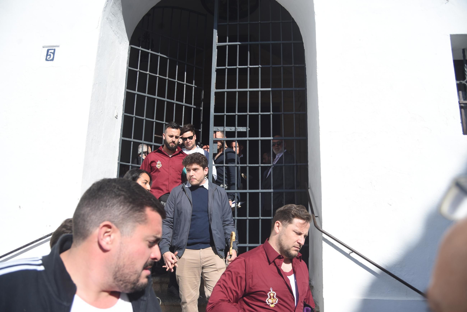 Recogimiento y lágrimas tras la suspensión de la procesión del Císter en este Martes Santo de Córdoba