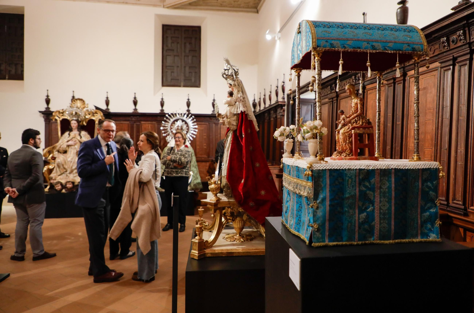 Parte de las piezas expuestas en el coro alto de la iglesia de Santa Clara.