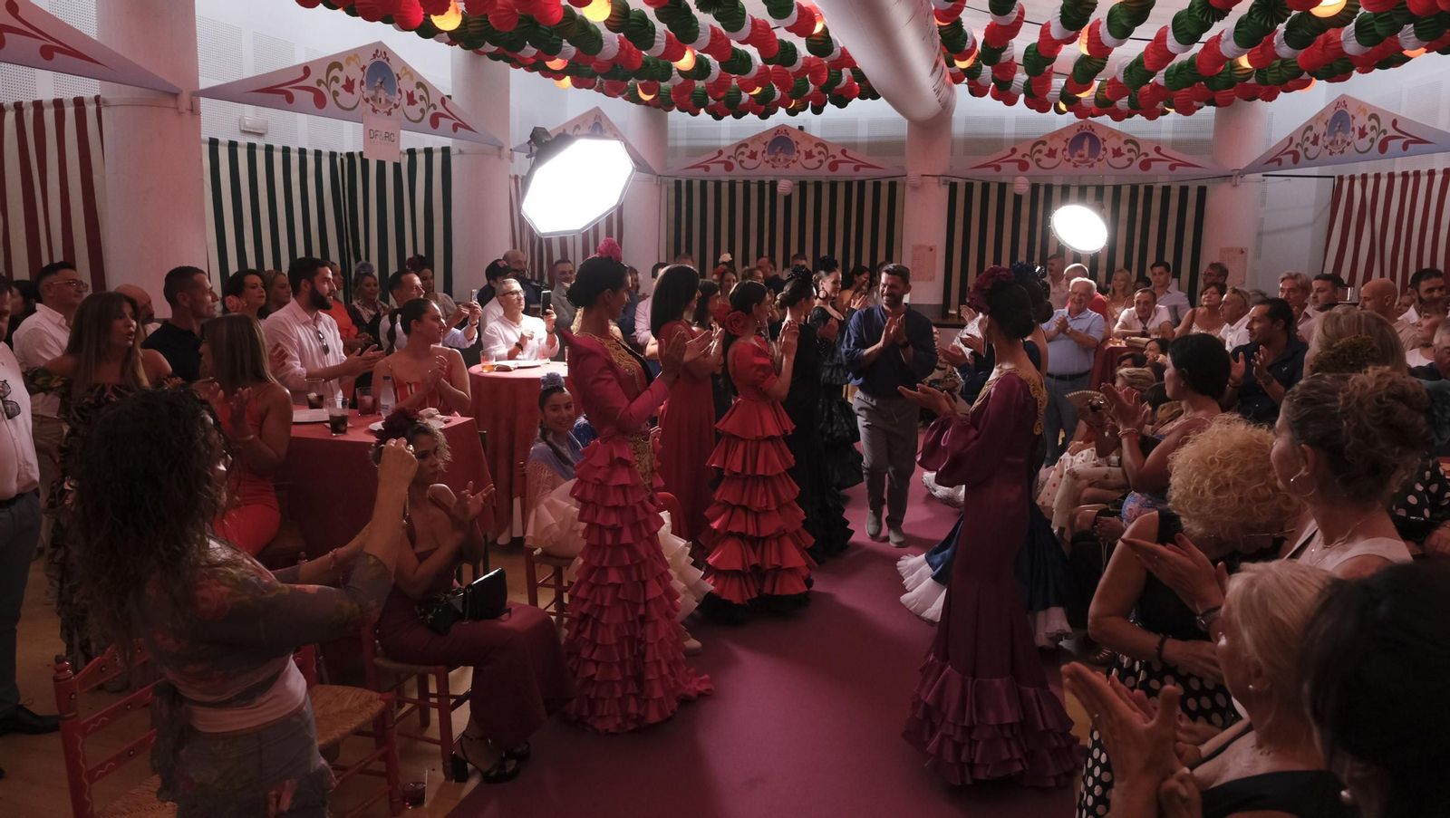 Así viven los almerienses el primer sábado de la Feria del Mediodía