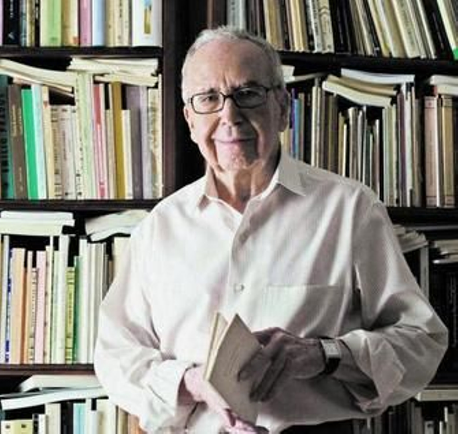 El poeta Pablo García Baena, en una imagen reciente.