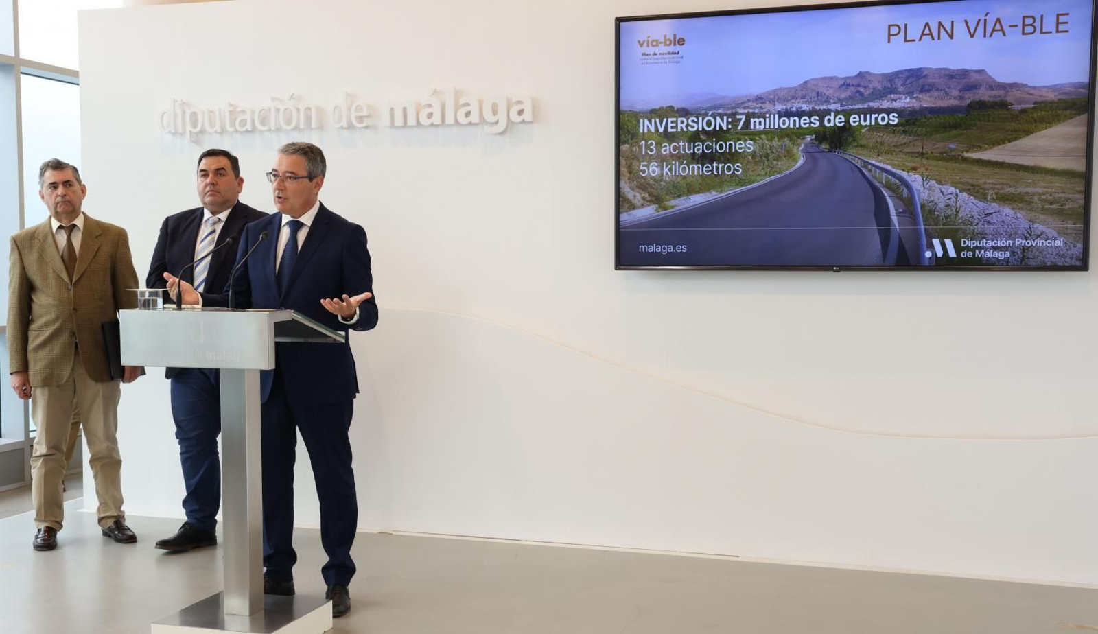 La Diputación presenta 13 nuevos proyectos de 7 millones de euros para su plan Via-ble La Diputación presenta 13 nuevos proyectos de 7 millones de euros para su plan Via-ble