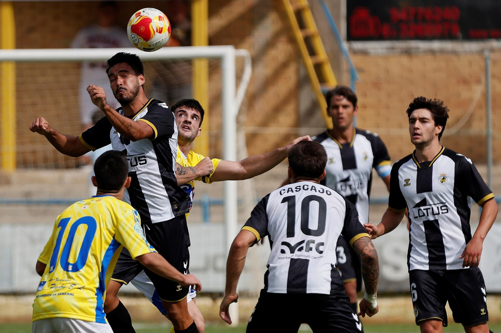 Las fotos de la victoria de la Balona en Coria
