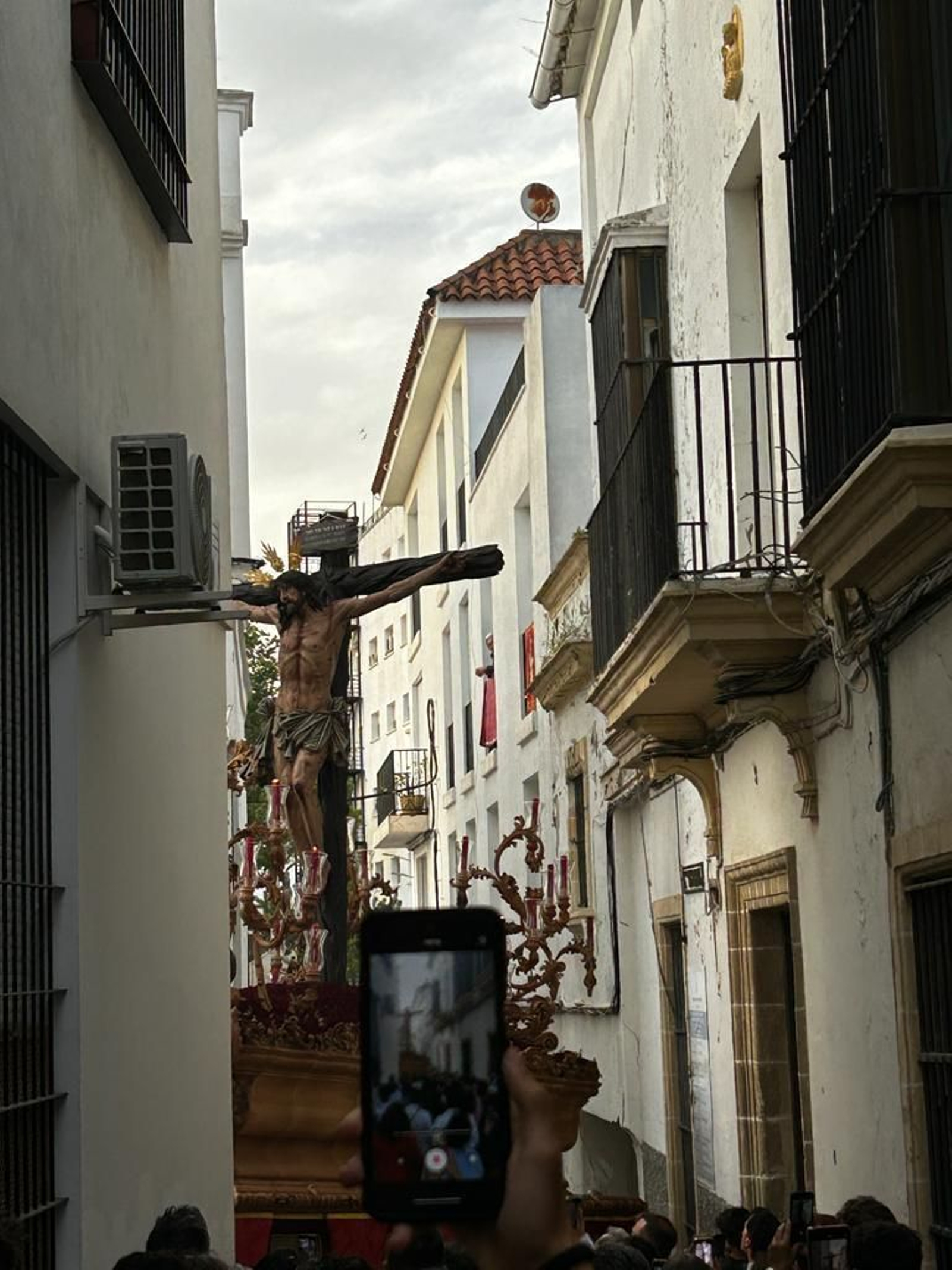Cristo de la Sed, en revirá de Santa Isabel a calle Visitación. Cristo de la Sed, en revirá de Santa Isabel a calle Visitación.