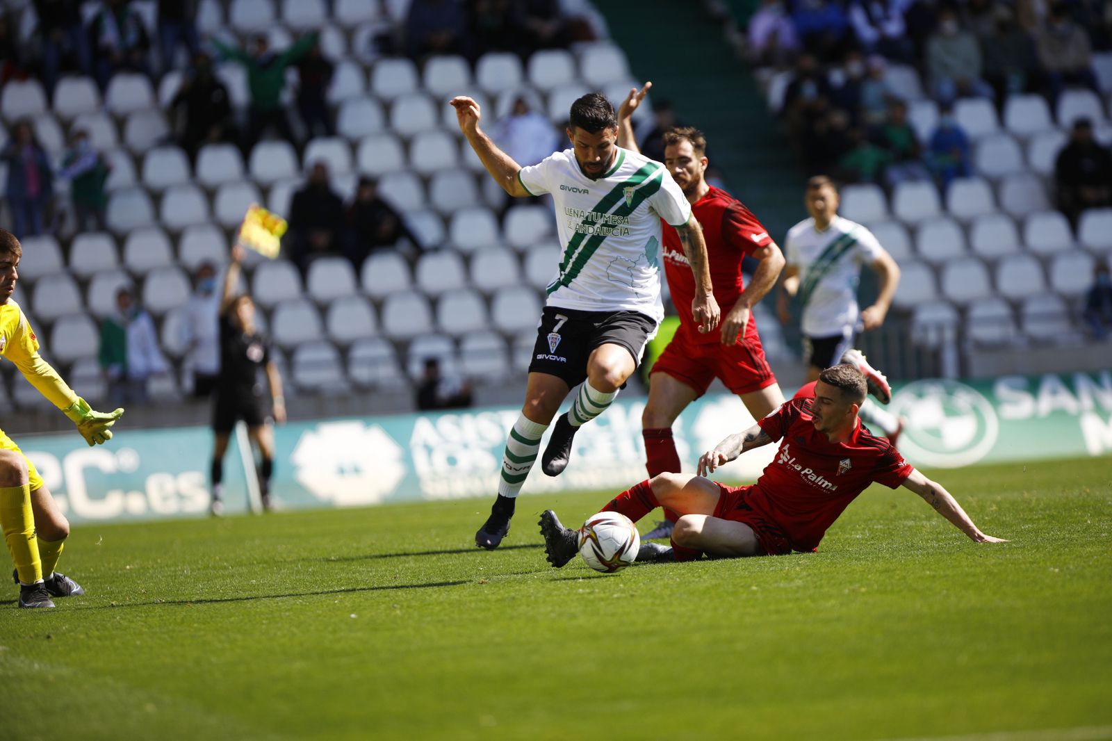 La victoria del Córdoba CF ante el Mensajero, en imágenes