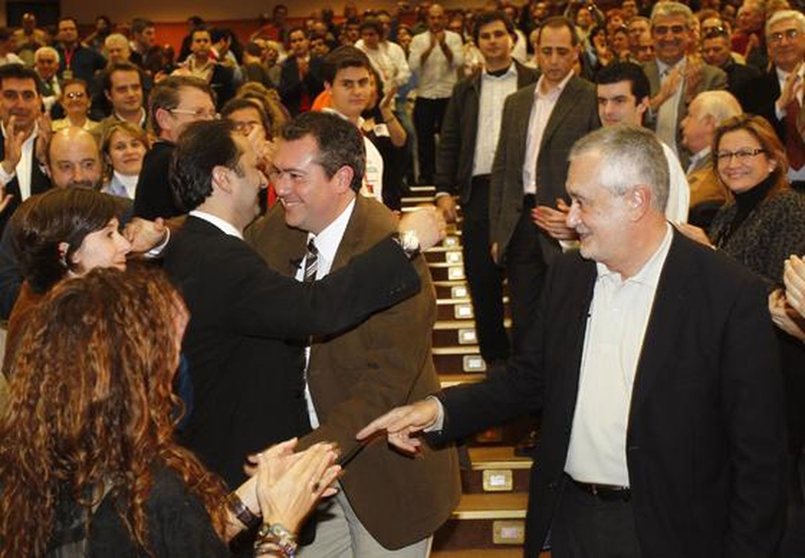 Acto de presentación del candidato socialista.

Foto: Antonio Pizarro / EFE