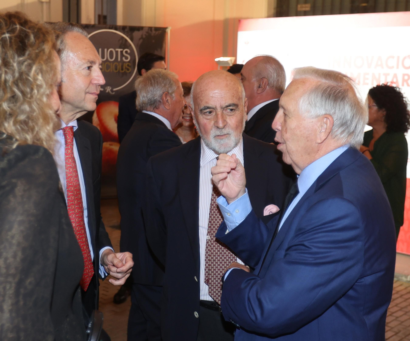 Las mejores imágenes de la entrega del VIII premio agroalimentario Banco Santander a José Gandía