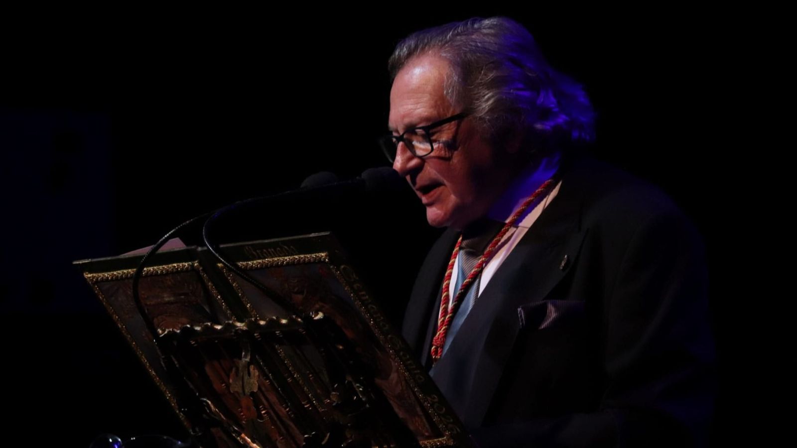 El cronista Tito Ortiz declama el Pregón Oficial de la Semana Santa de Granada 2026