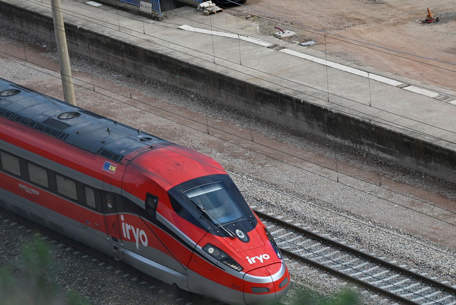 Los trenes vuelven a Adamuz un mes después de la tragedia, en imágenes