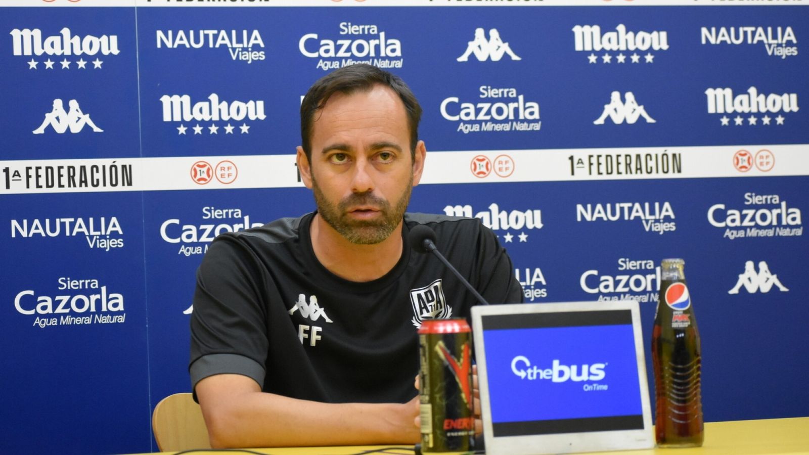Fran Fernández, entrenador de la AD Alcorcón, en rueda de prensa