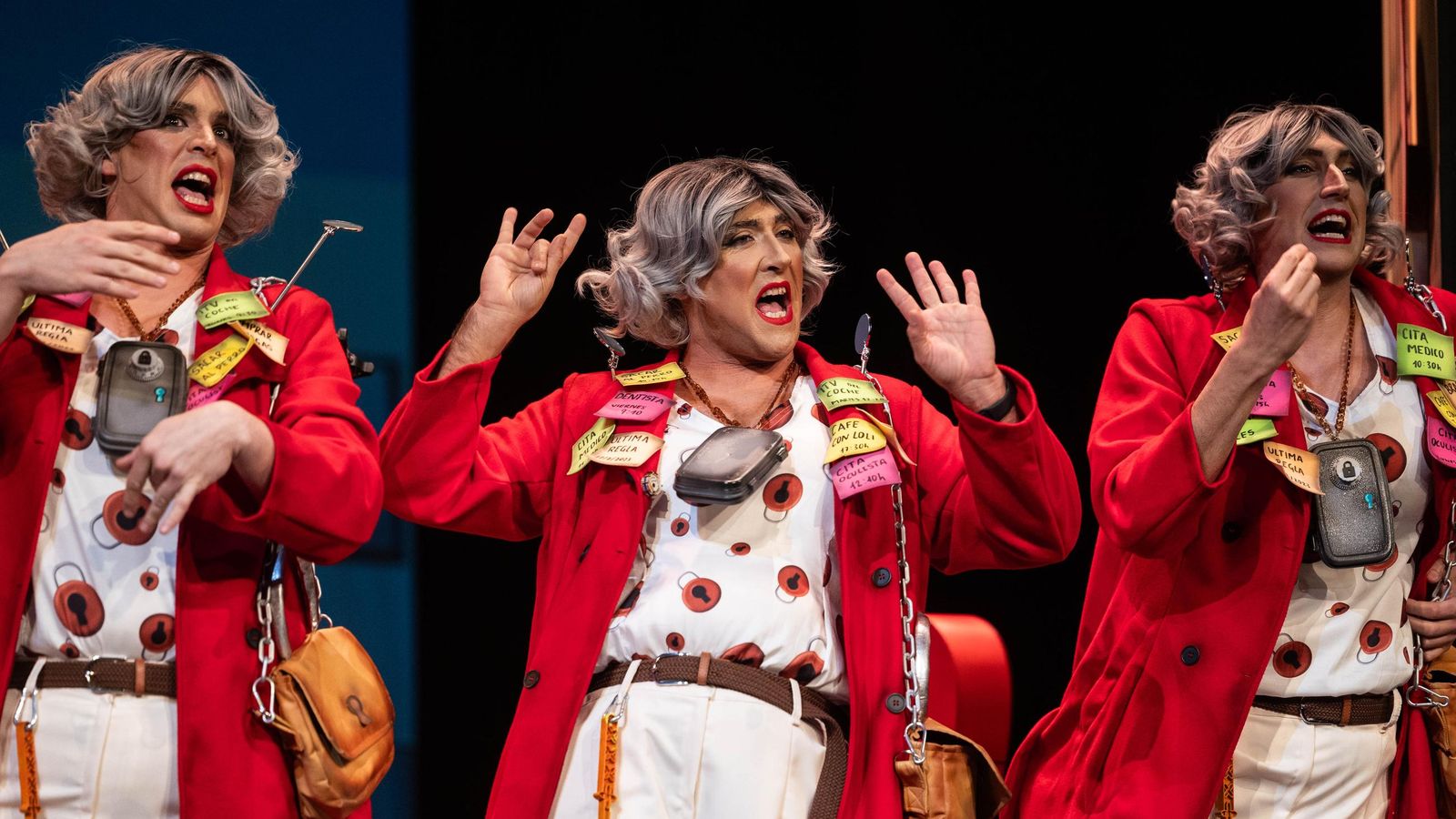 Chirigota 'Por si acaso... las precavidas' foto Lourdes de Vicente6.jpg