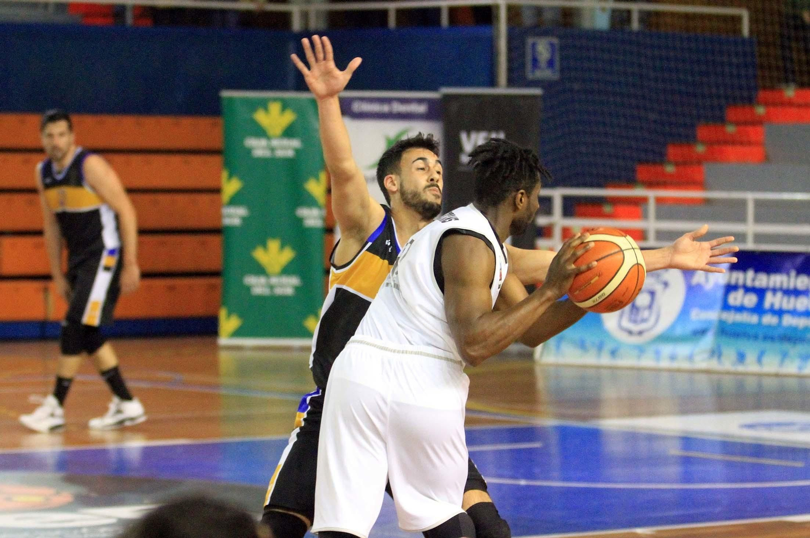 Imágenes del partido de baloncesto Enrique Benítez- Benahavís