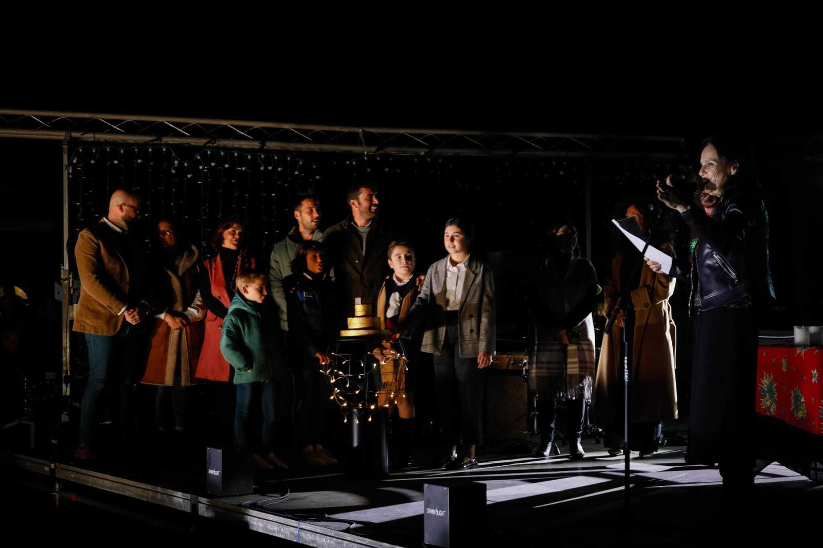 Las mejores imágenes de la iluminación navideña de Mojácar con las luces de Ferrero Rocher